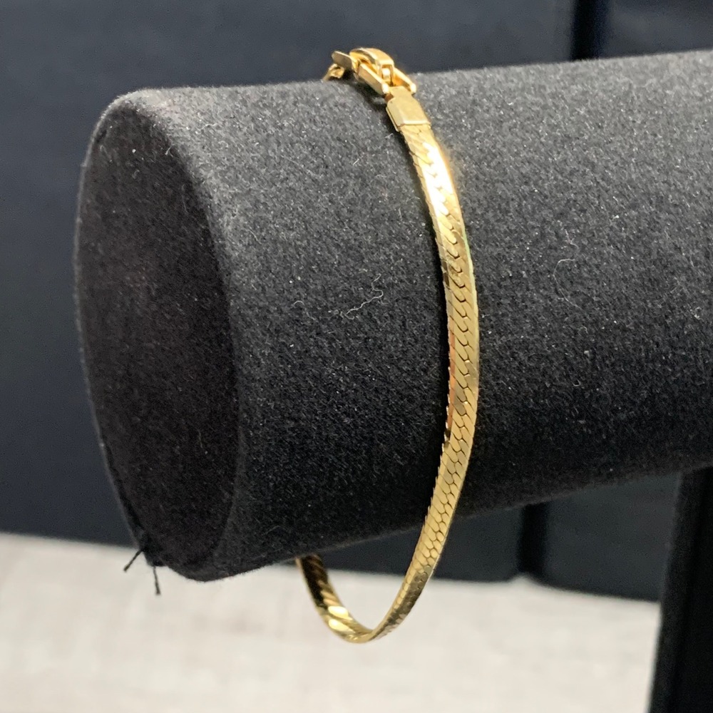 Gold Tone Herringbone Flat Link Chain Bracelet 7.25 Inch Minimalist Jewelry